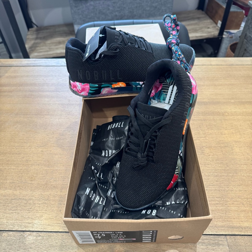 NOBULL Black SF Trainer+ Sneakers
Women’s 9/Mens 7.5